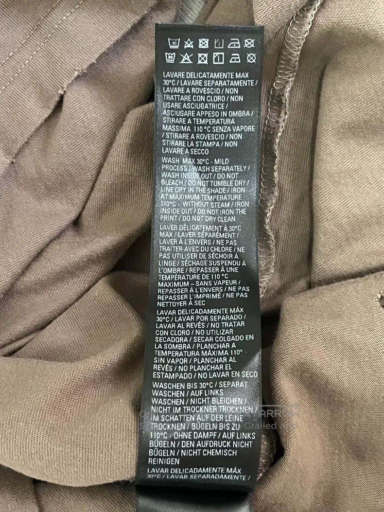 Balenciaga Balenciaga Destroyed short-sleeve Size US S / EU 44-46 / 1 - 7 Thumbnail