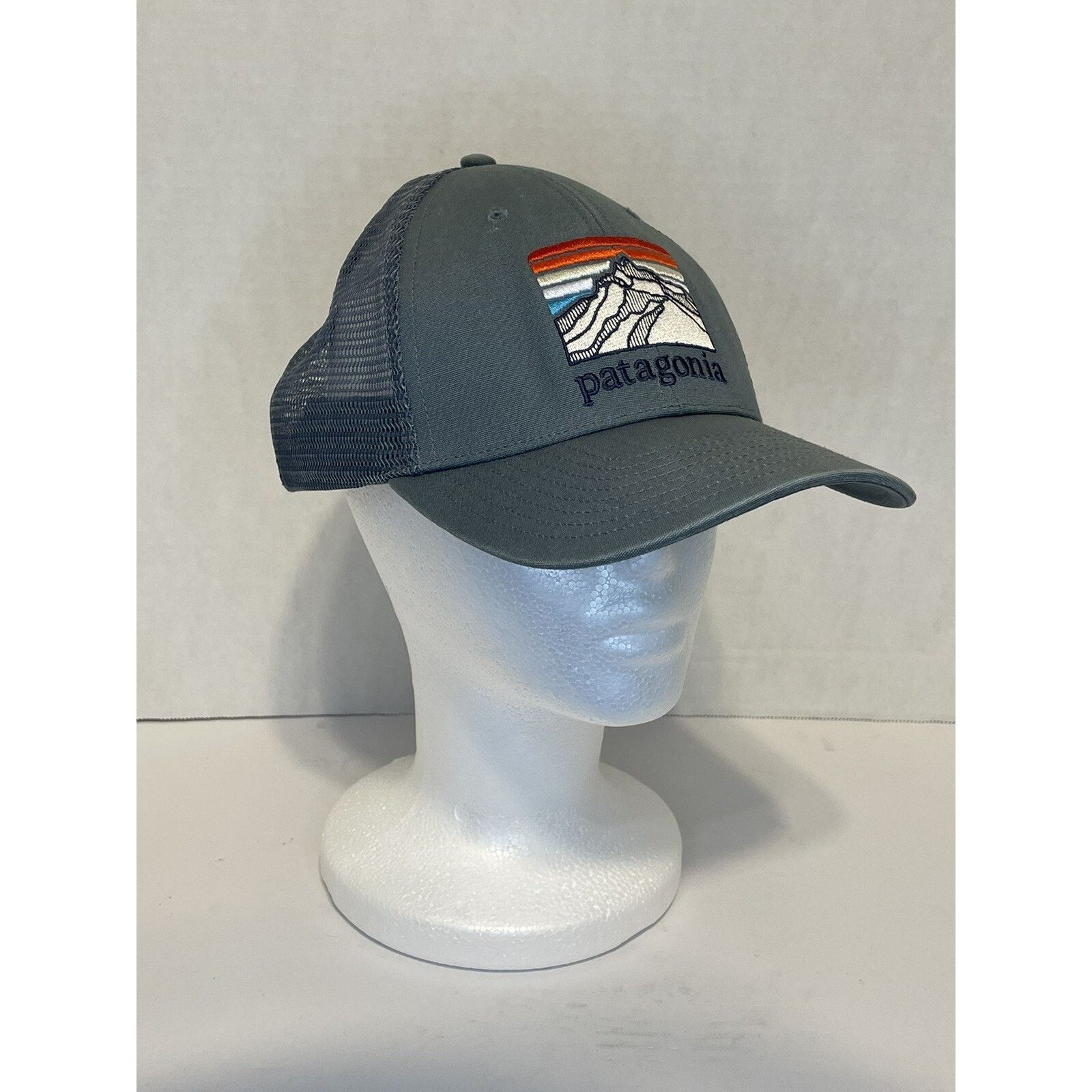 Patagonia Patagonia Mens Trucker Hat Line Logo Ridge Lopro Grey Mesh Size ONE SIZE - 2 Thumbnail