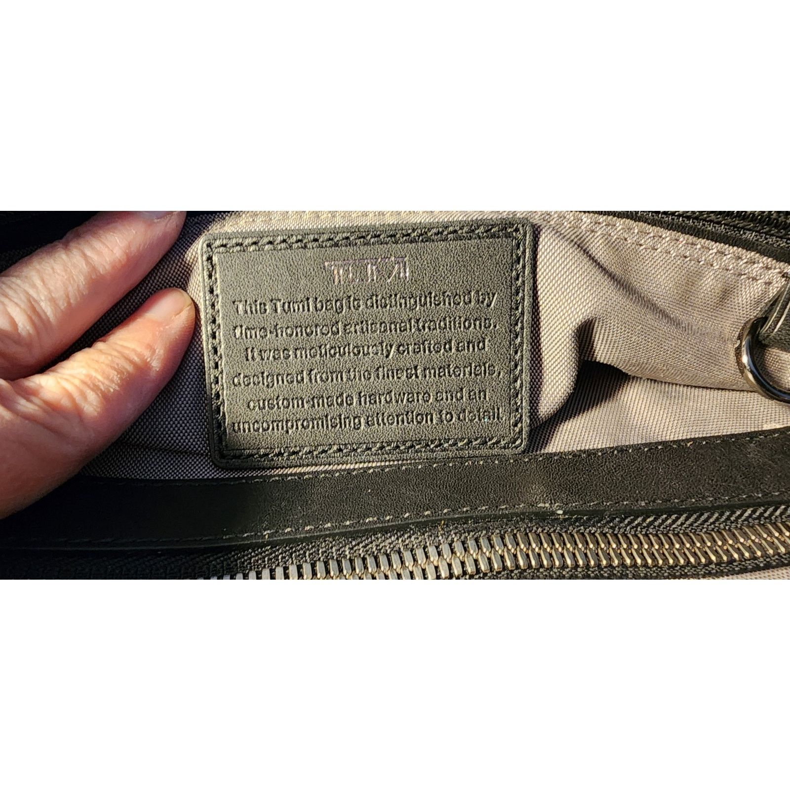 Tumi Tumi black leather tinkerlust shoulder carry-on bag Size ONE SIZE - 7 Thumbnail