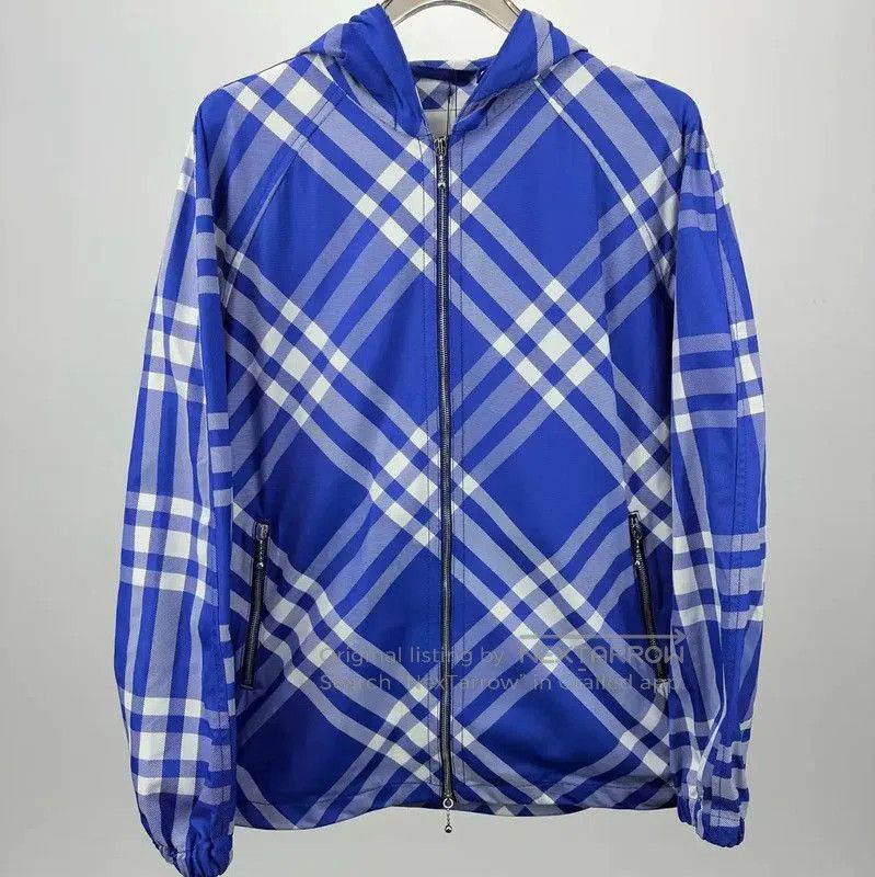 Burberry Burberry Men's Blue Hooded Jacket. Size US M / EU 48-50 / 2 - 1 Thumbnail