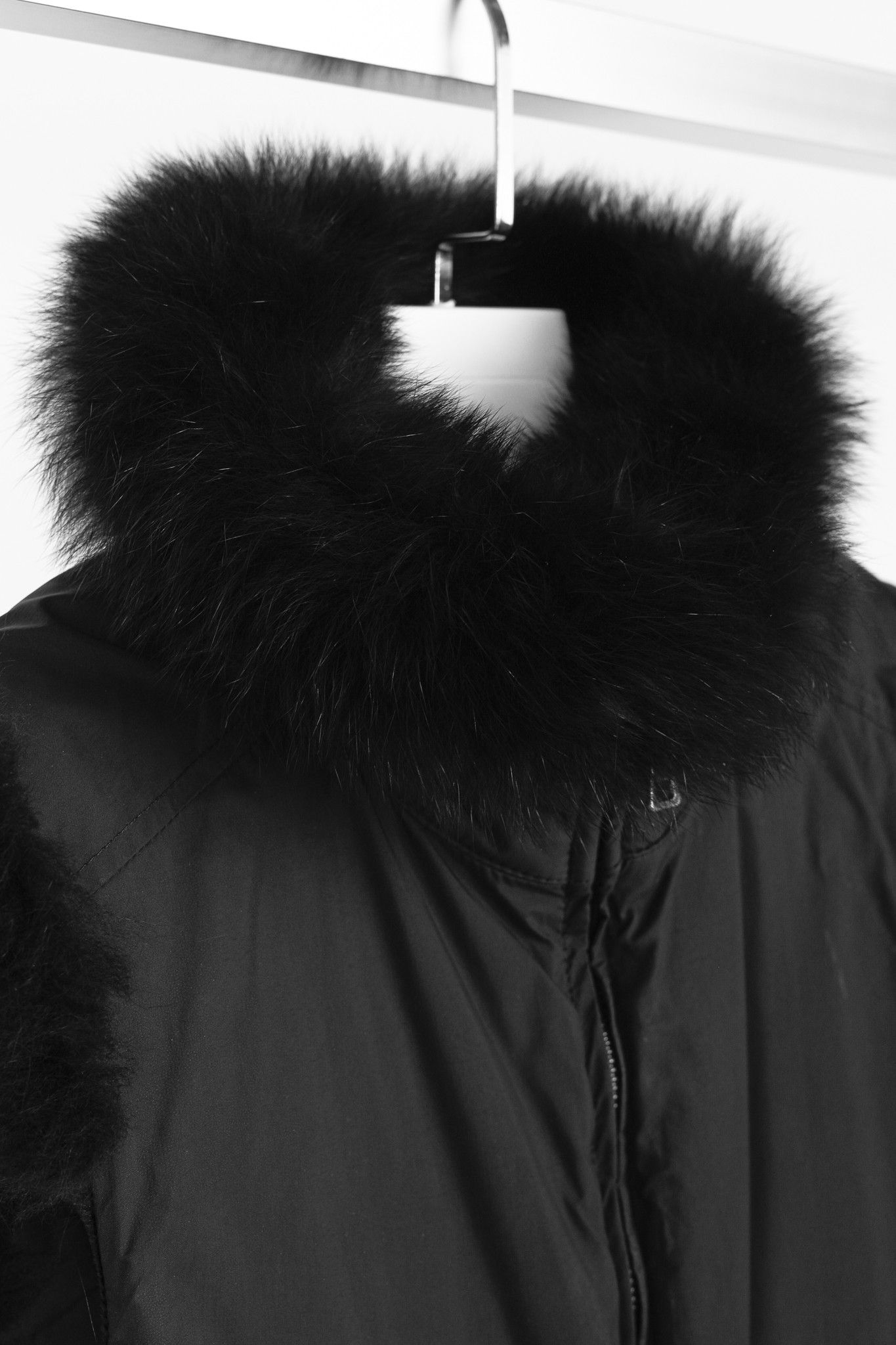 Prada Prada Black Nylon Belted Fox-Fur-Trim Vest Size S / US 4 / IT 40 - 6 Thumbnail