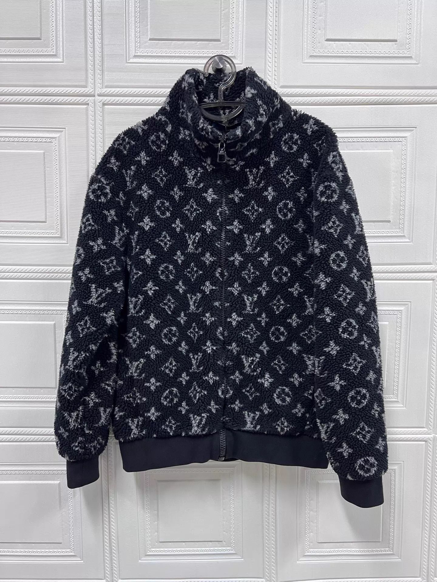 Louis Vuitton Black Fuzzy Patterned Zip-Up Jacket - Size S Size US S / EU 44-46 / 1 - 1 Thumbnail