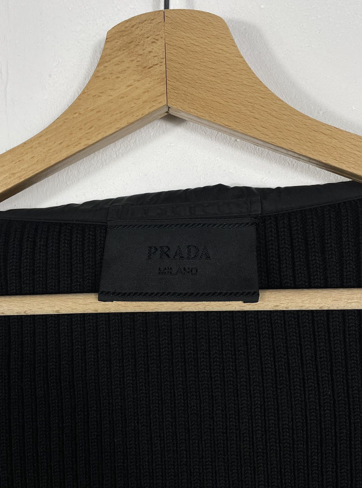 Designer × Prada Prada Wool Nylon Black Knit Light Tricot Jakcet Cardigan Size US M / EU 48-50 / 2 - 11 Thumbnail