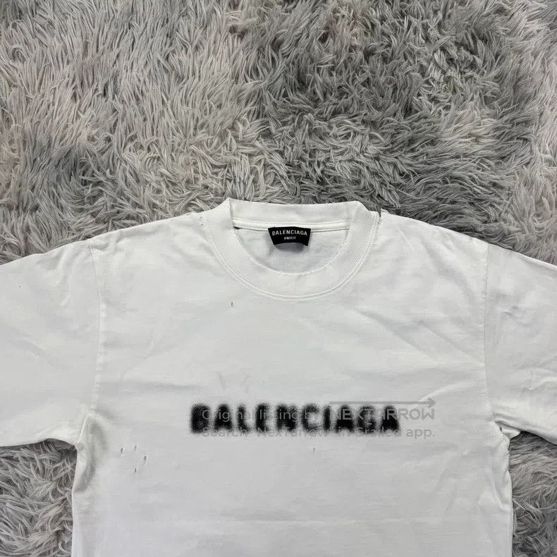 Balenciaga Balenciaga Destroyed Short Sleeve Size US S / EU 44-46 / 1 - 3 Thumbnail