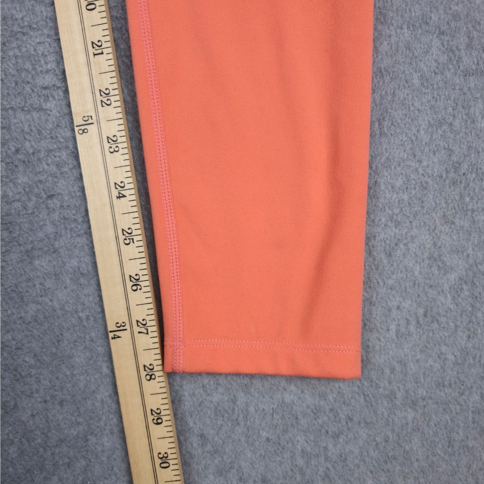 Gymshark Gymshark Medium Peach color Leggings Size 26" / US 2 / IT 38 - 14 Thumbnail