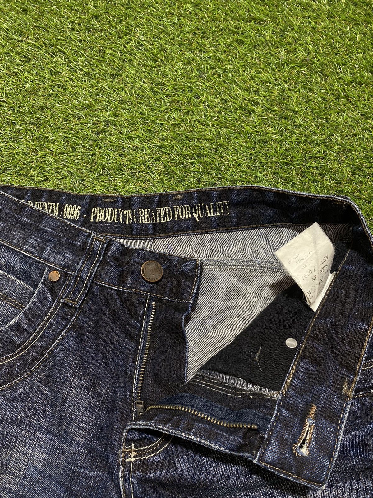 Japanese Brand Vintage 90s Japanese jeans faded streetwear style size 29 Size US 29 - 5 Thumbnail