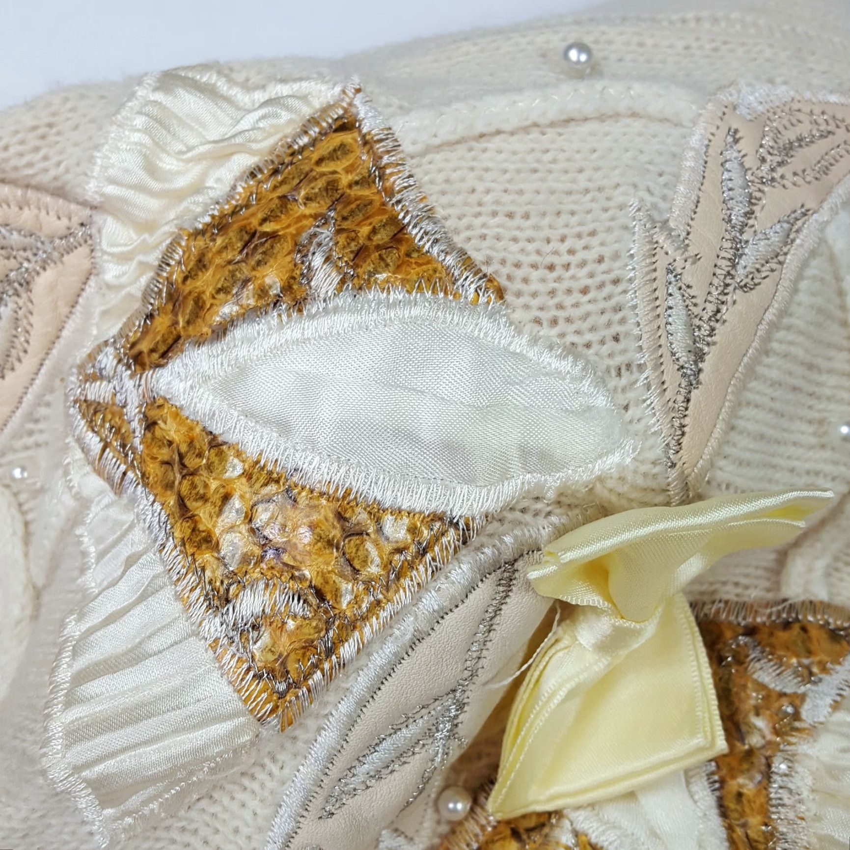 Skin VINTAGE Cedars Cardigan Shirt Women S Knit Wool Angora Snake Skin Leather Cream White 80s Size S / US 4 / IT 40 - 4 Thumbnail