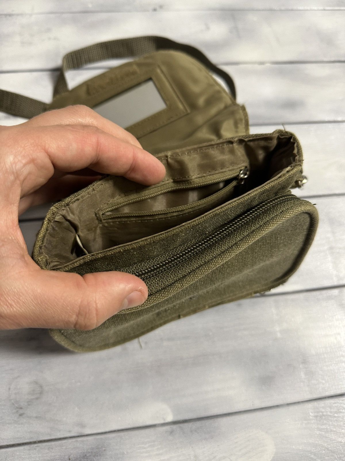 Japanese Brand Rare Vintage Military Shoulder Crossbody Mini Bag Size ONE SIZE - 4 Thumbnail