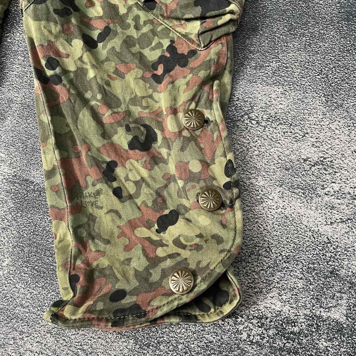 If Six Was Nine SLY camo japanese style y2k punk multi pocket short pants Size US 31 - 4 Thumbnail