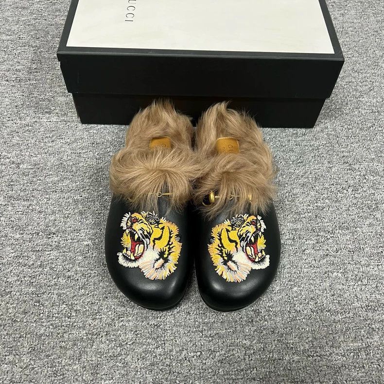 Gucci Gucci Tiger Embroidery Mule Slippers with Fur-2506 Size US 9.5 / IT 39.5 - 2 Thumbnail