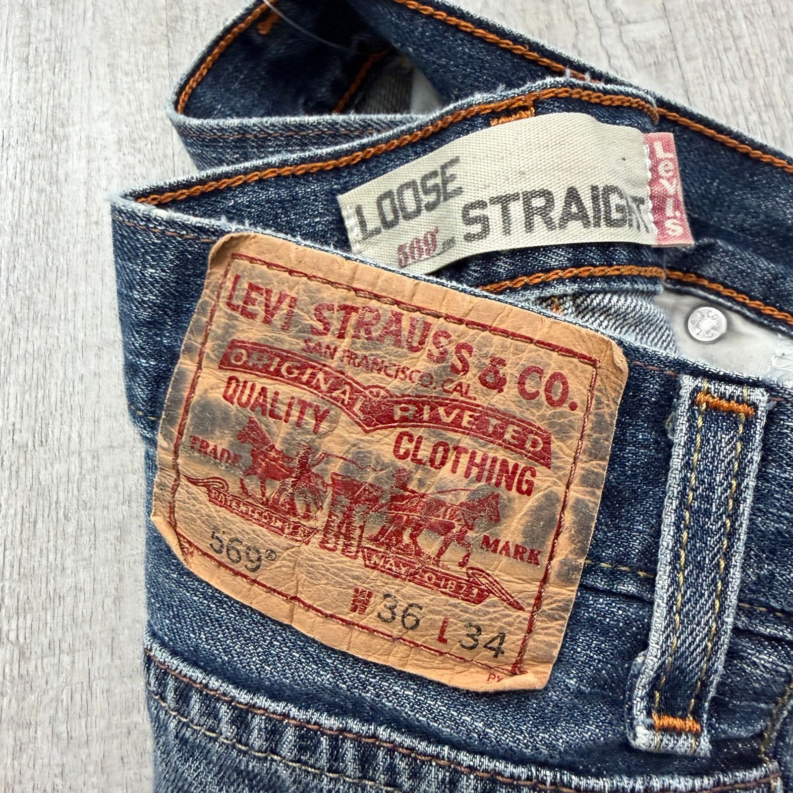 Levi's Vintage Levis 569 Loose Straight Jeans Men's 36x34 Faded Size US 36 / EU 52 - 7 Thumbnail