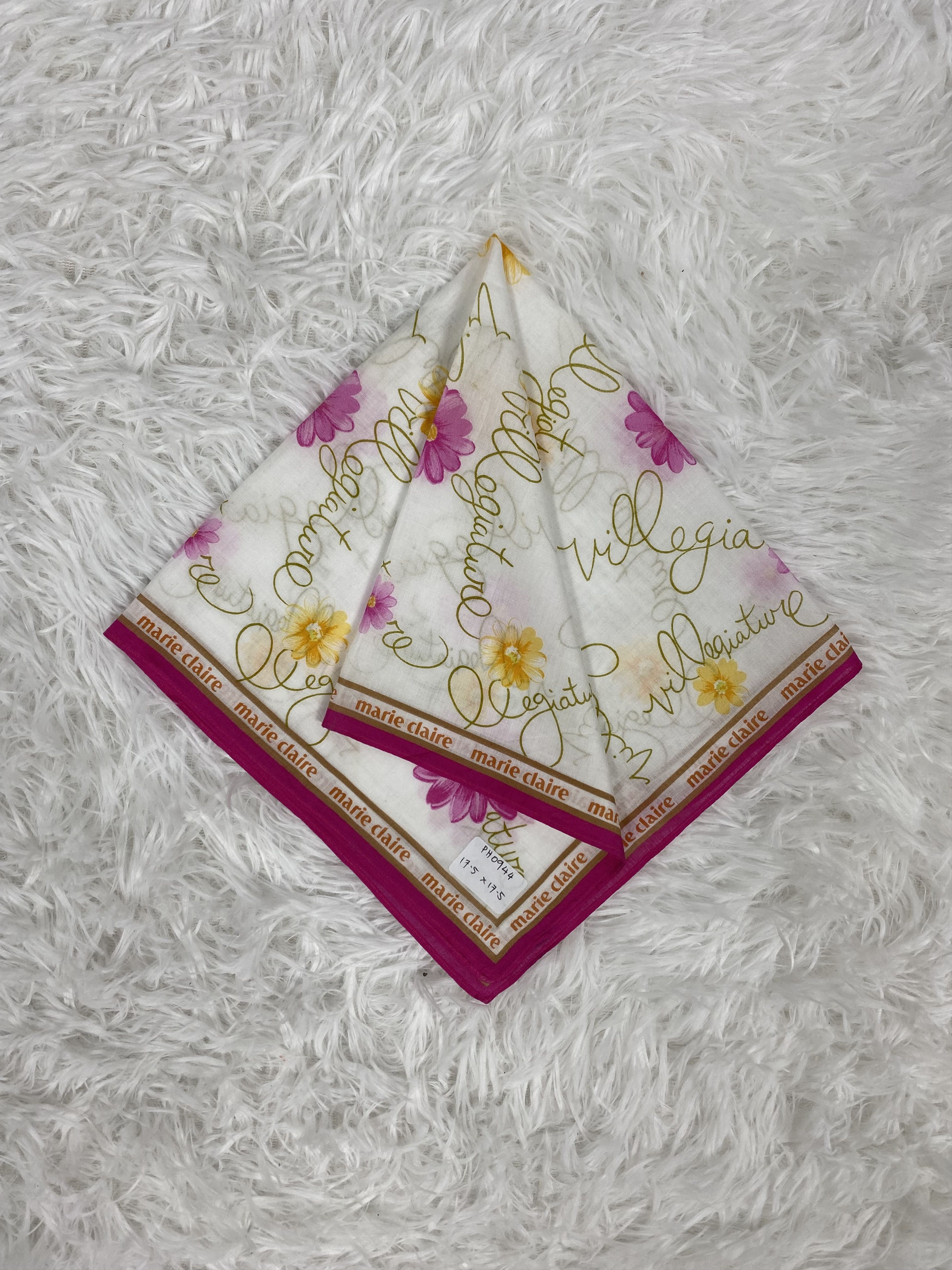 Designer × Vintage Vintage Marie Claire Handkerchief Neckerchief PH0944 Size ONE SIZE - 1 Thumbnail