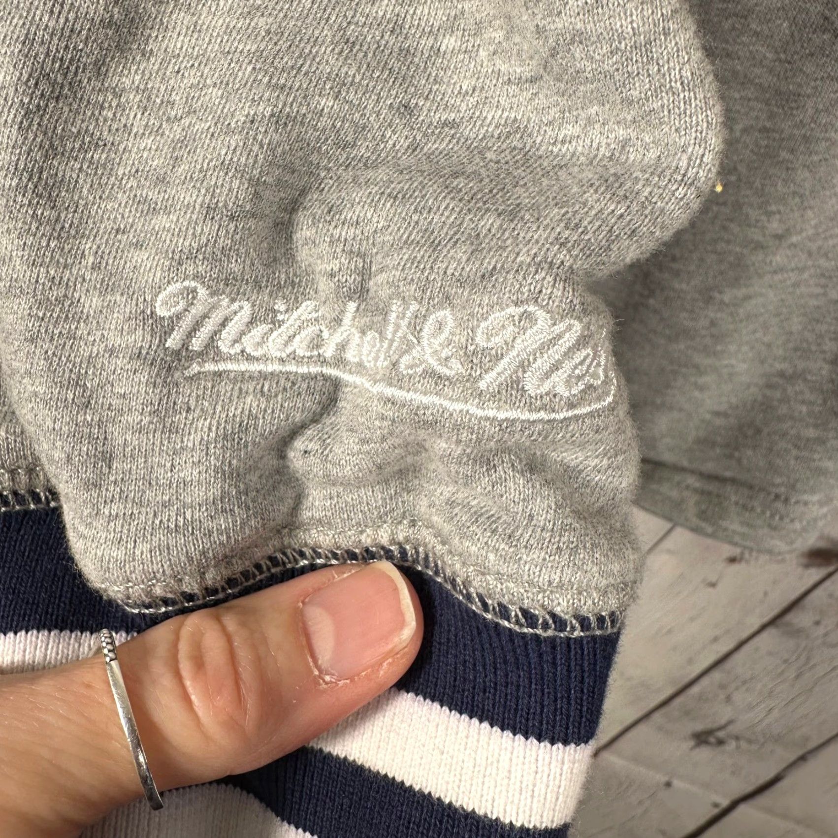 Mitchell & Ness Mitchell & Ness Green Bay Packers Quarter Zip Sweatshirt Gray Mens L AP0005 Size US L / EU 52-54 / 3 - 3 Thumbnail