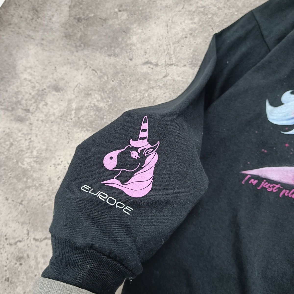 Band Tees Nicki Minaj Barbie Dreams World Tour longsleev y2k hype rap Size US M / EU 48-50 / 2 - 6 Thumbnail
