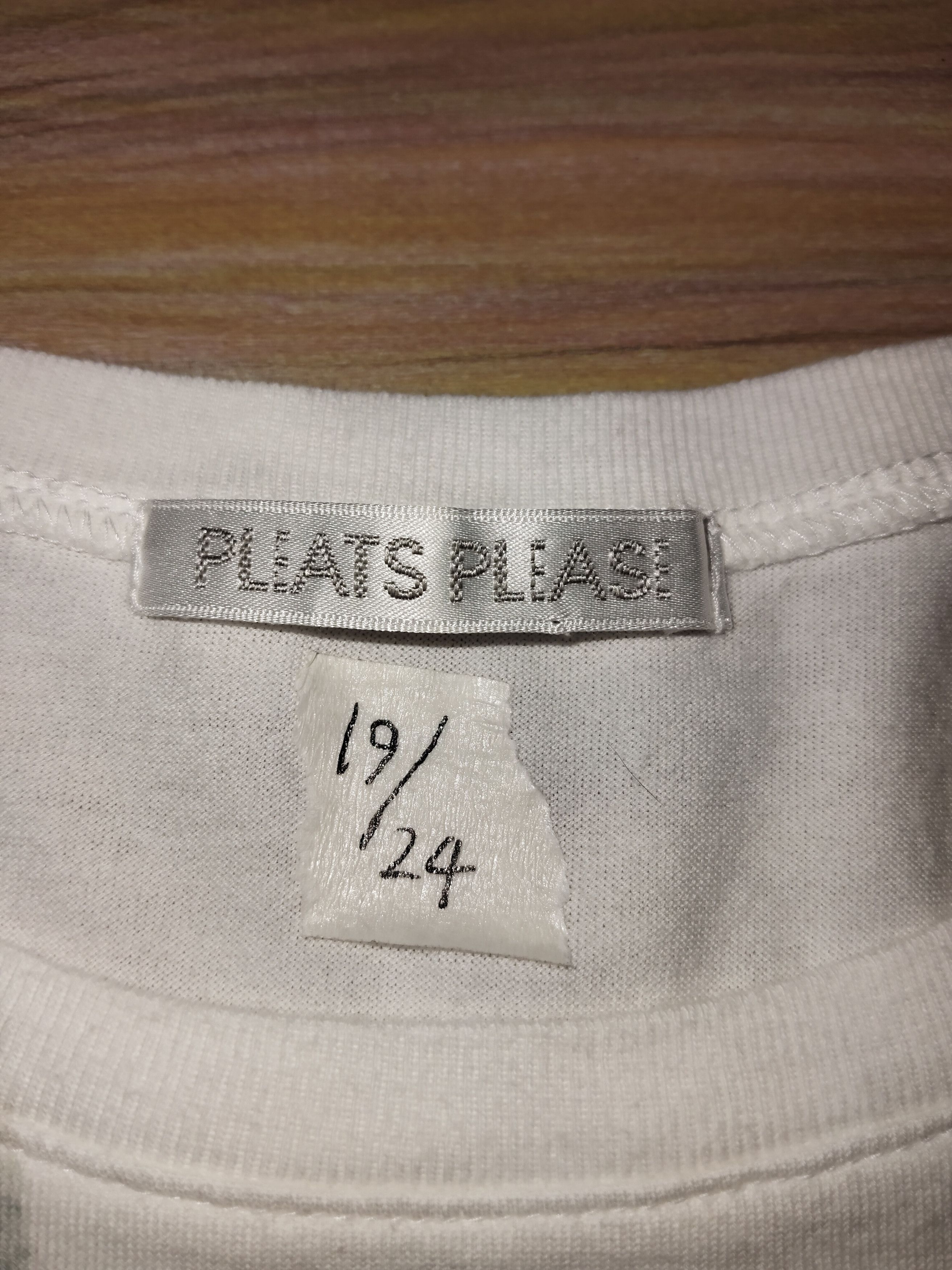 Pleats Please Issey Miyake PLEATS PLEASE Floral Necklace Big Print Size M / US 6-8 / IT 42-44 - 2 Thumbnail