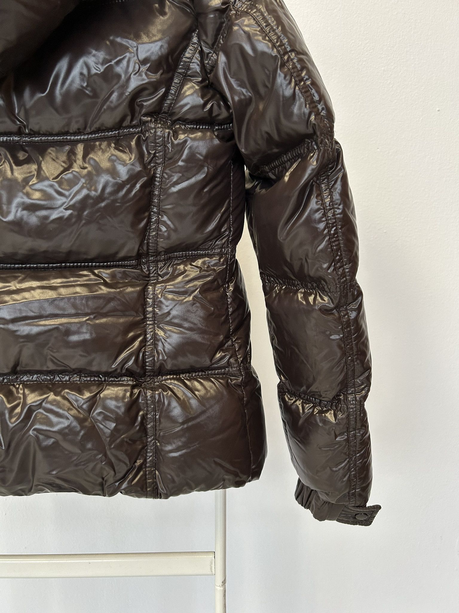Moncler Moncler quincy hooded puffer jacket with badge Size XS / US 0-2 / IT 36-38 - 8 Thumbnail