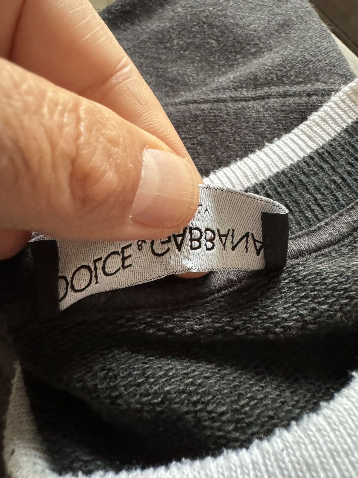 Dolce & Gabbana DOLCE AND GABBANA sweatshirt SEE FOTOS FOR TAPE MEASUREMENT Size US L / EU 52-54 / 3 - 17 Thumbnail