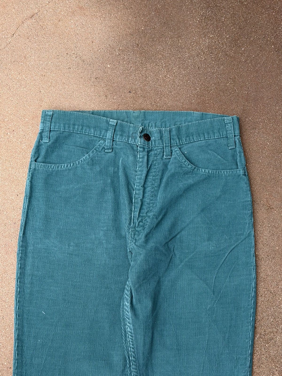 Levi's Vtg 70’s Levi’s 646 Bellbottom Flare Corduroy Pants 32x31 Size US 32 / EU 48 - 4 Thumbnail