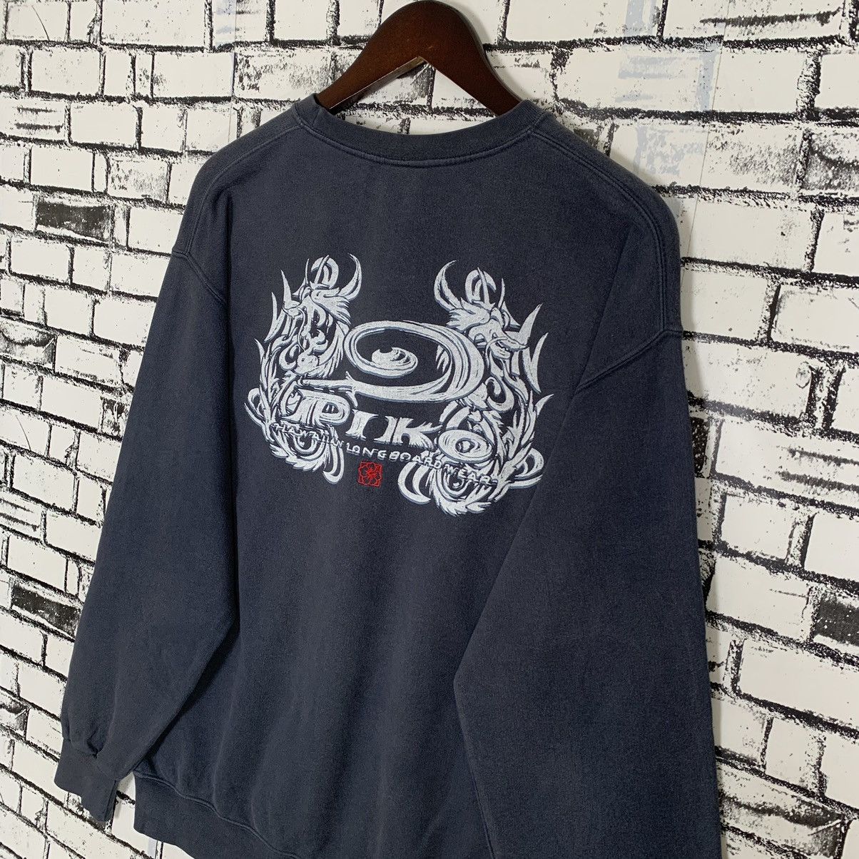 Other Vintage Surfing Brand Piko Hawaiian Longboard Sweatshirt Size US L / EU 52-54 / 3 - 7 Thumbnail