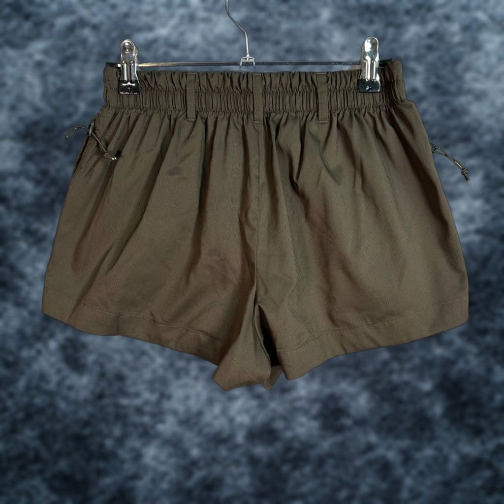 Girlfriend Collective VINTAGE Girlfriend Collective Womens 2XS Olive Green Zip Pleated Shorts Bermuda Casual Womens Size 24" / US 00 / IT 34 - 1 Thumbnail