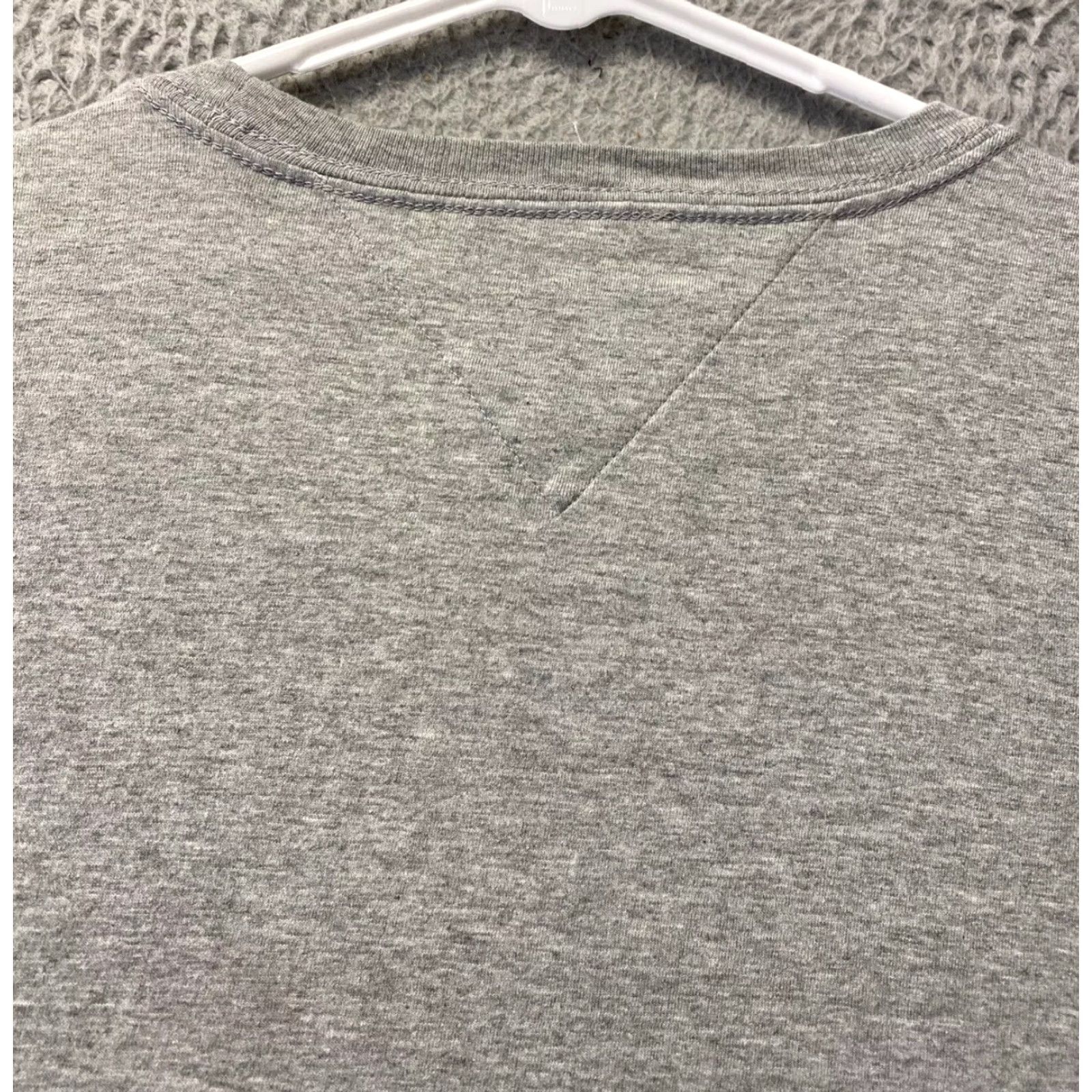 Tommy Hilfiger Tommy Hilfiger Shirt Adult XXL Gray Logo Spellout Long Sleeve /115-32 Men’s T-Shirt Size US XXL / EU 58 / 5 - 8 Thumbnail