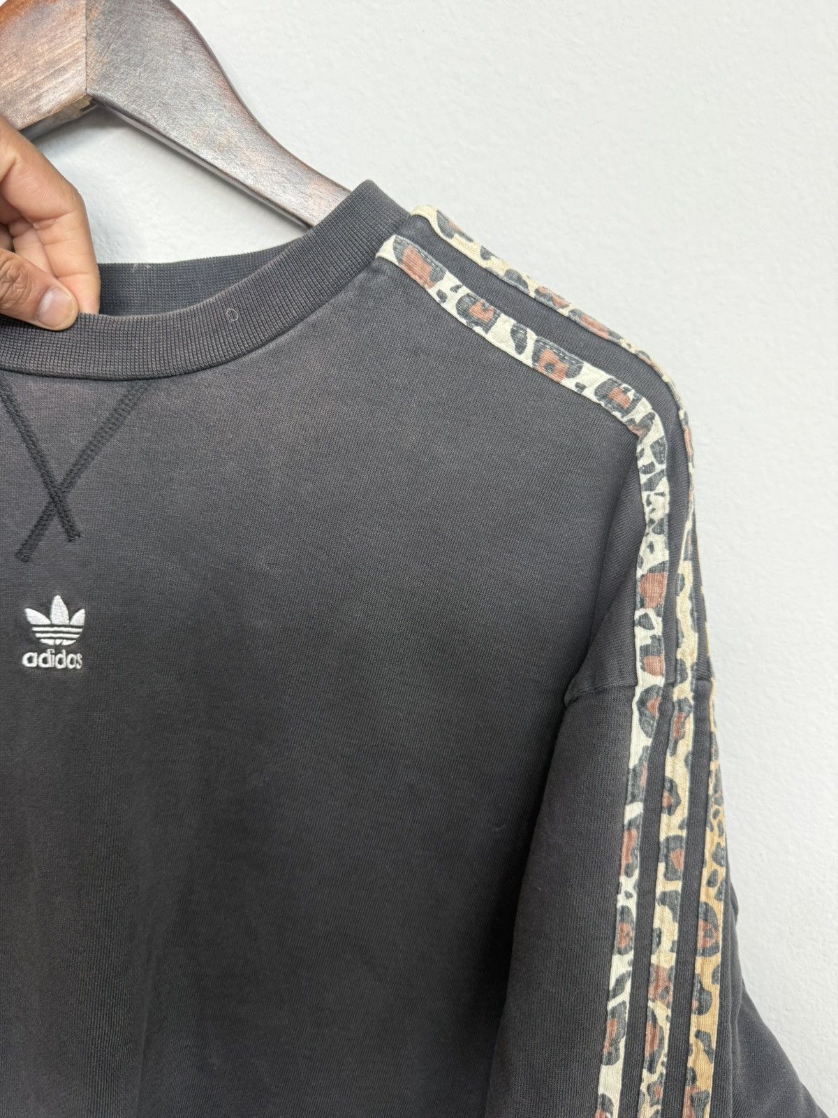 Adidas Faded Y2K Crazy adidas Boxy cut Crewneck Size US L / EU 52-54 / 3 - 2 Thumbnail