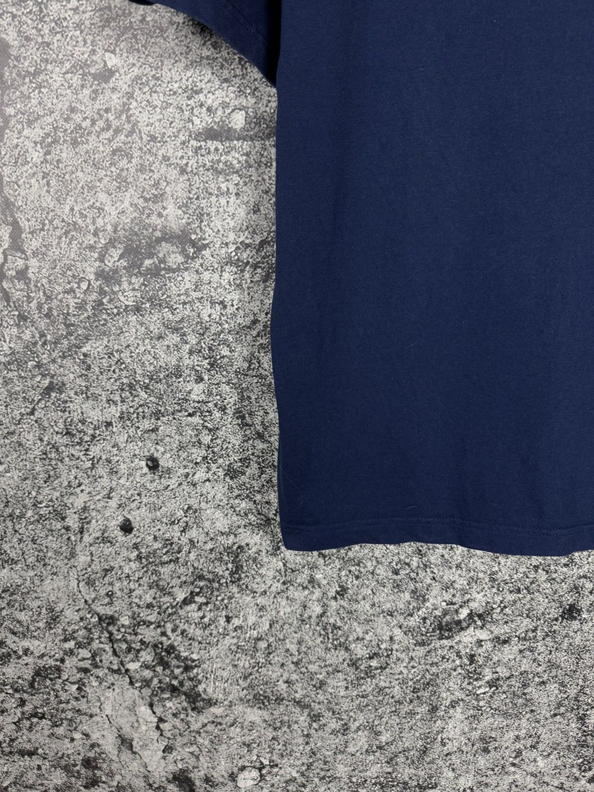 Nike Men’s Nike Big Swoosh Vintage 90s Logo T-Shirt Retro Size L Size US L / EU 52-54 / 3 - 12 Thumbnail