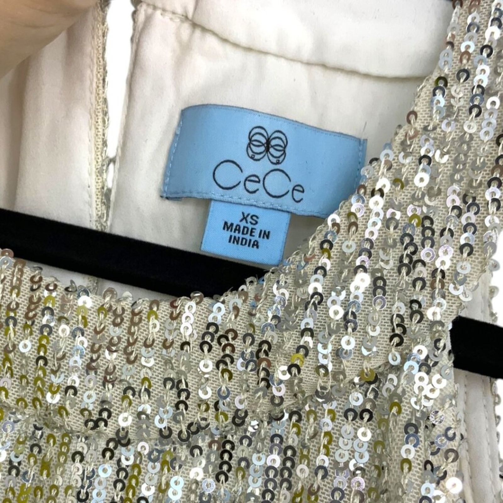 Other CeCe Cold Shoulder Sequined Blouse Silver XS NWOT $89 MSRP Size XS / US 0-2 / IT 36-38 - 4 Thumbnail