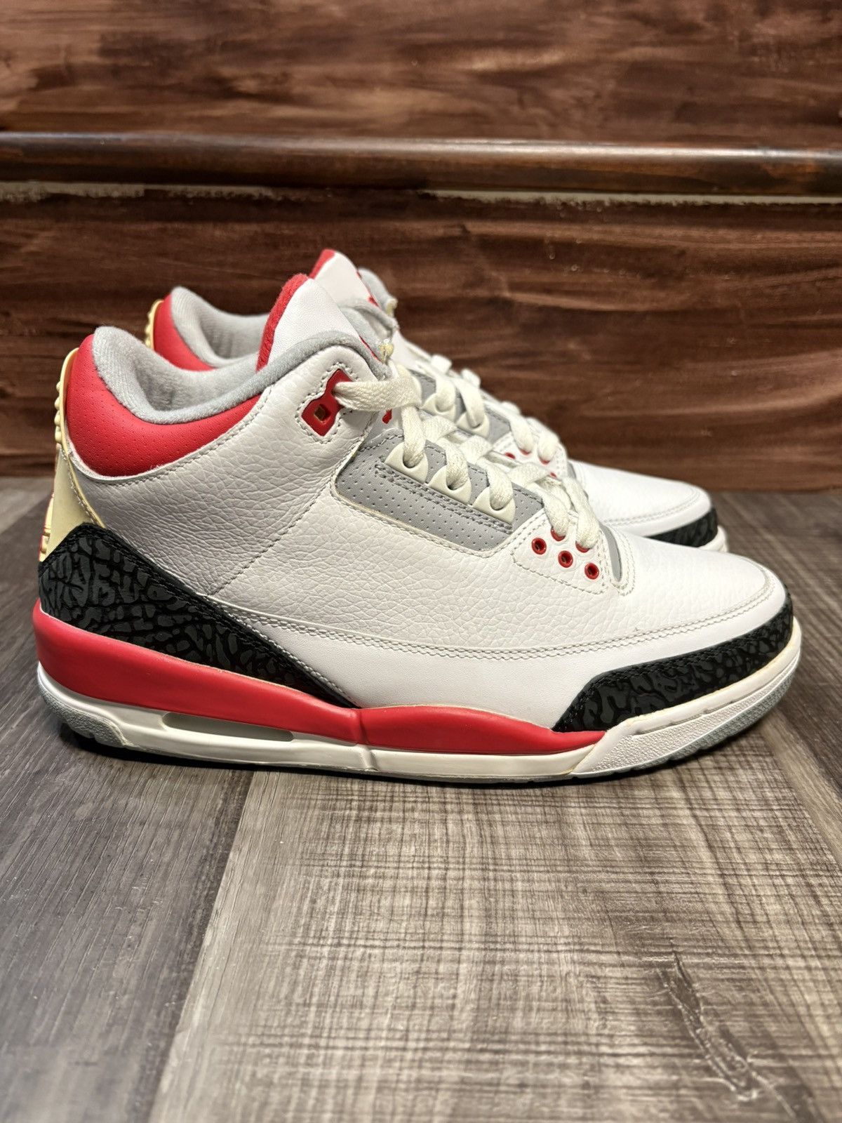Jordan Brand Air Jordan 3 Retro Fire Red 2007 size 8 Size US 8 / EU 41 - 2 Thumbnail
