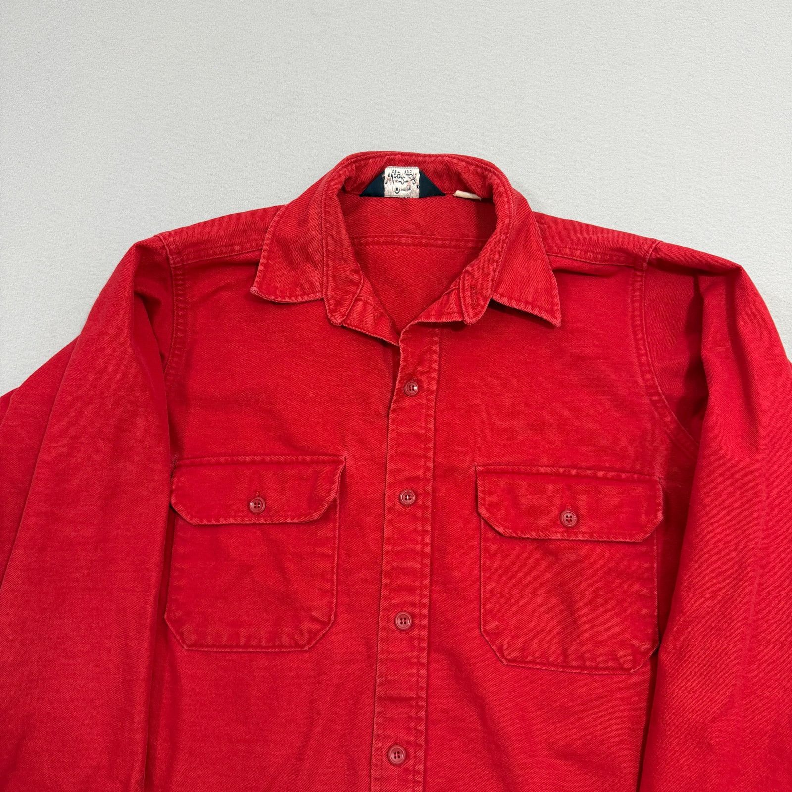 Vintage Vintage Woolrich Chamois Button Up Shirt Men's Large Red Size US L / EU 52-54 / 3 - 2 Thumbnail