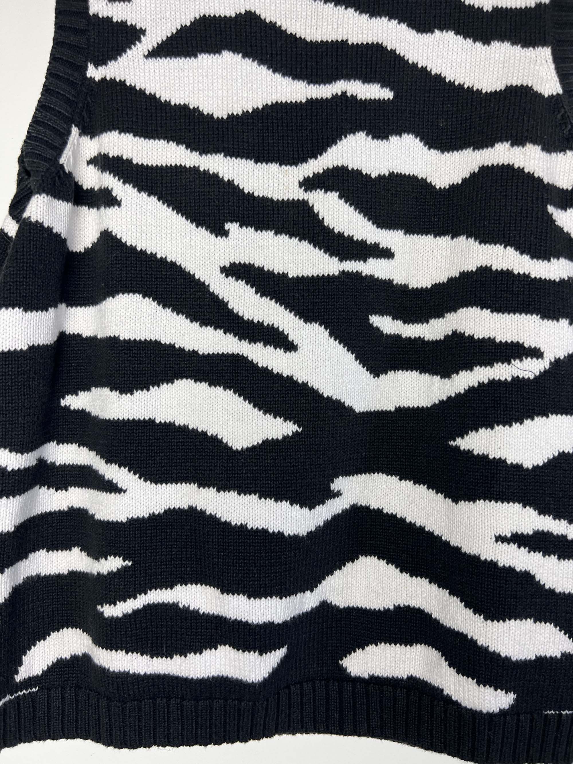 Jones New York Vintage 1990's Jones New York Sport Zebra Print Knit Vest Size M / US 6-8 / IT 42-44 - 4 Thumbnail