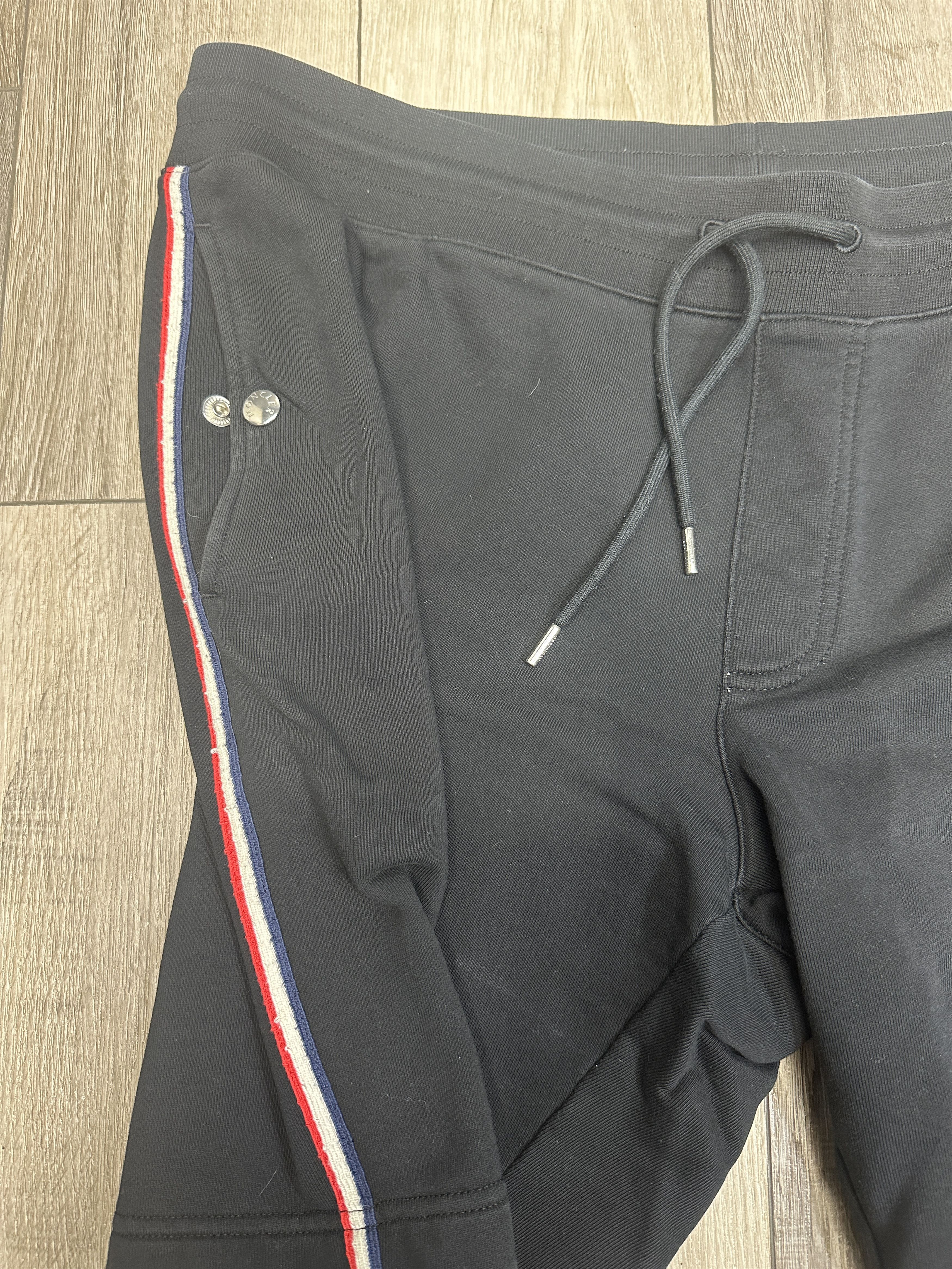 Moncler Moncler Mens Shorts Black Size XXL Size US 36 / EU 52 - 4 Thumbnail