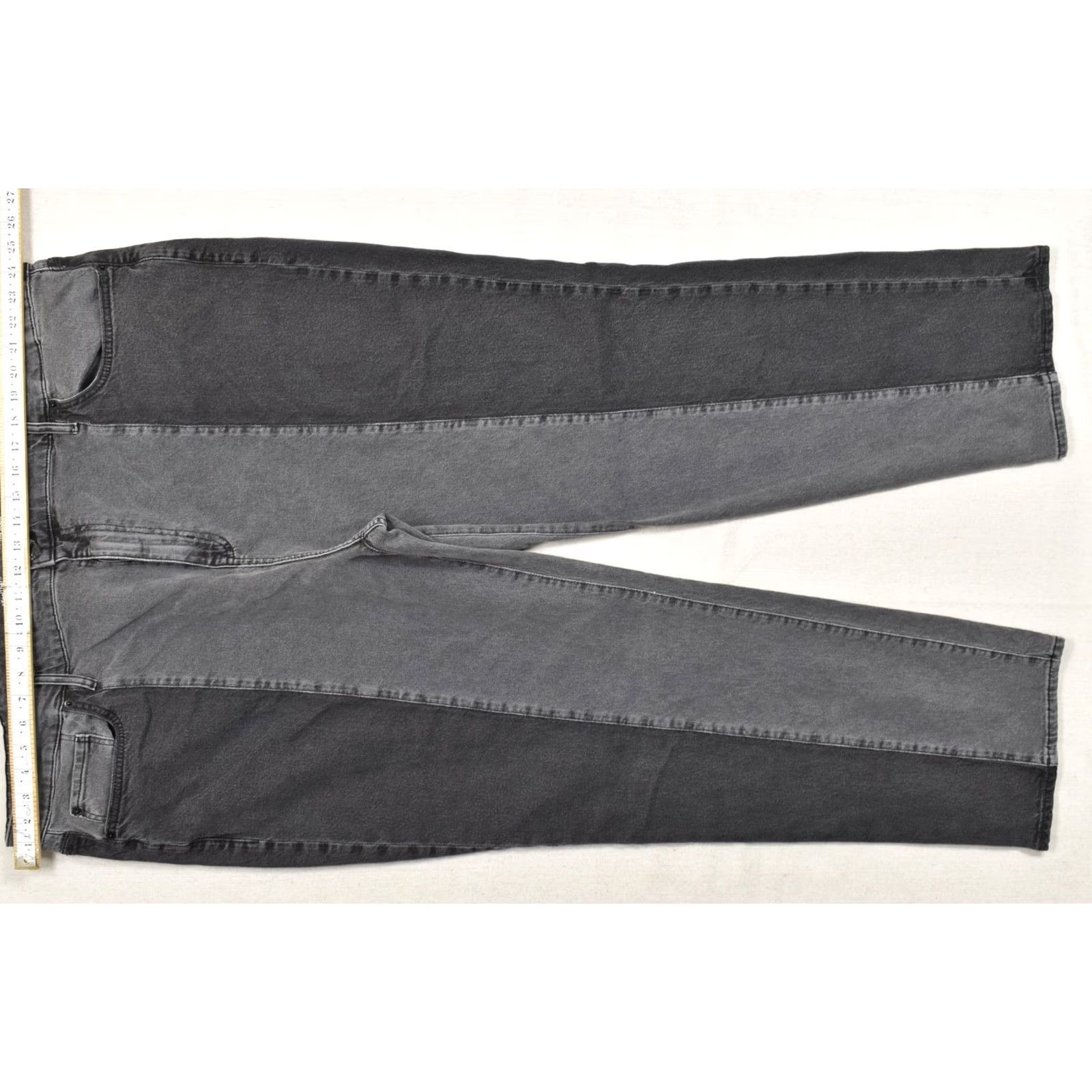 Torrid Torrid Black Denim Jeans Two Tone High Rise Straight Plus Size 24 Tall Womens Jeans Stretch 5-Pocket Zip Modern Classic Size 42" / US 20 - 6 Thumbnail