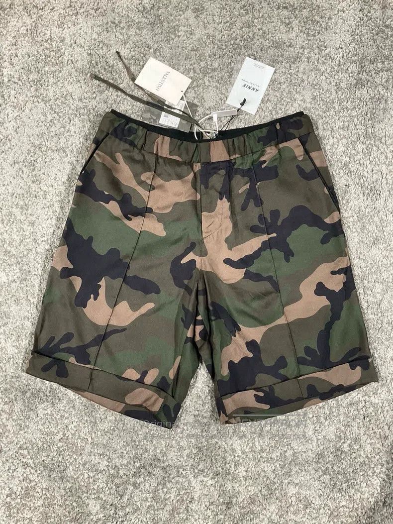 Valentino Valentino Mulberry silk camouflage shorts Size US 30 / EU 46 - 1 Thumbnail