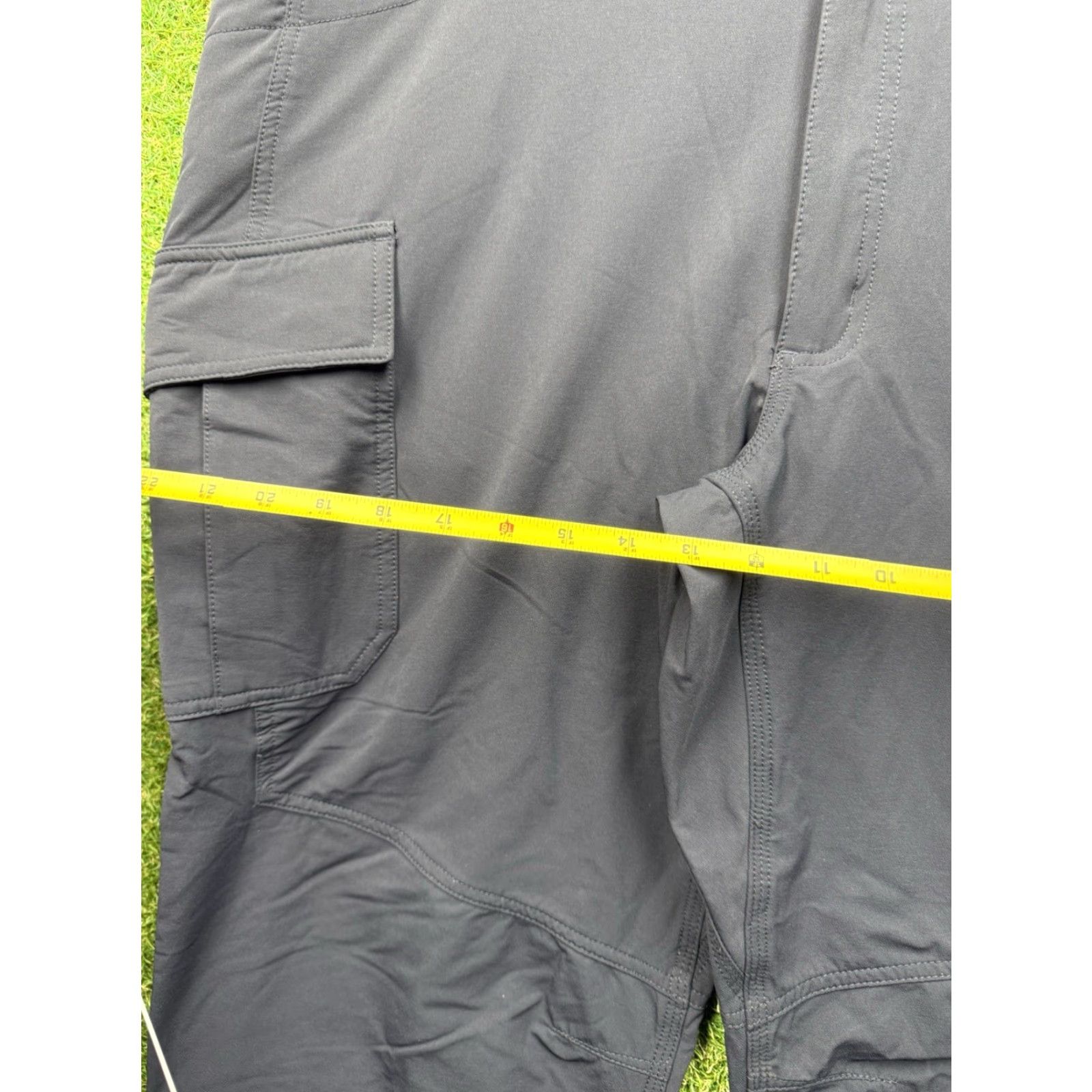 Duluth Trading Company VINTAGE Duluth Trading Co Cargo Pants Mens 40x30 Utility Green Water-Resistant Nylon Spandex Regular Straight Size US 40 / EU 56 - 6 Thumbnail