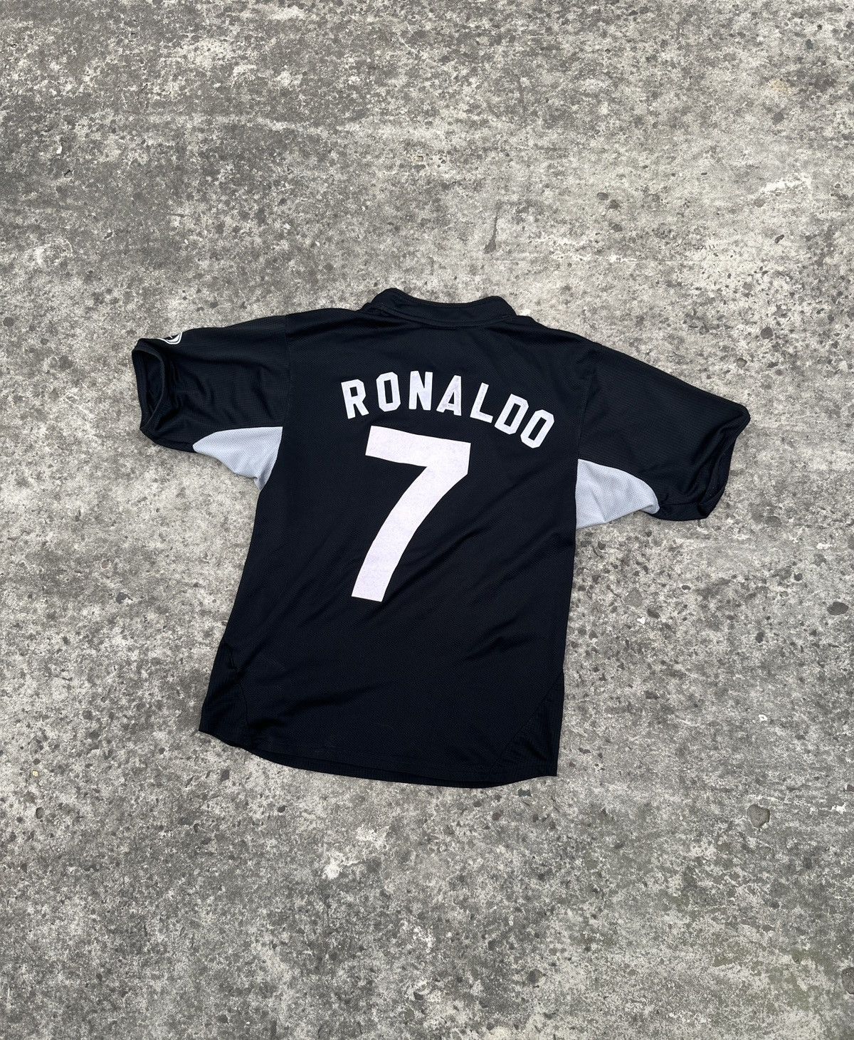 Nike Vintage Nike Manchester United 7 Ronaldo Soccer Jersey XXS Size US XXS / EU 40 - 2 Thumbnail