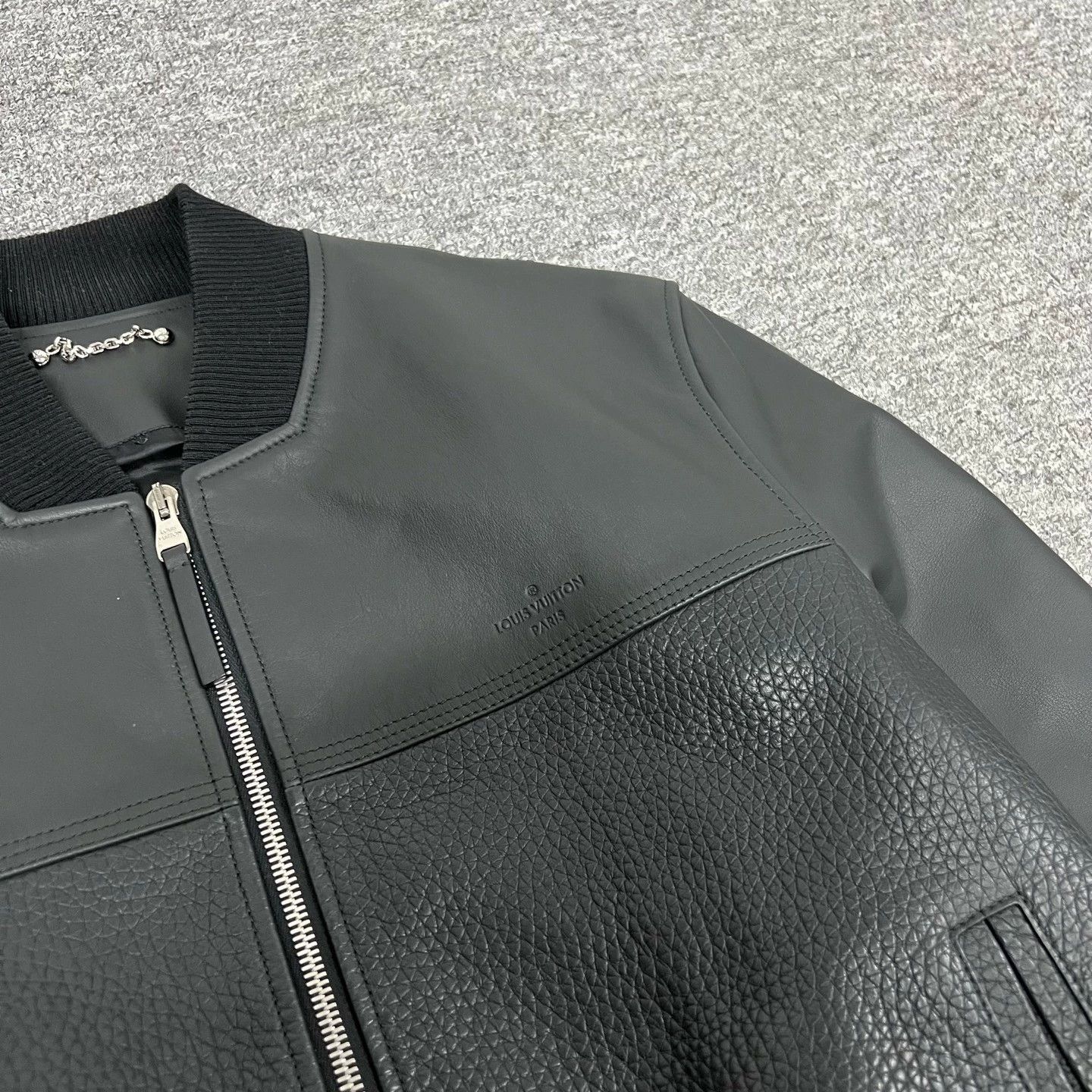 Louis Vuitton Louis Vuitton LV Leather Bomber Jacket, Size US S / EU 44-46 / 1 - 4 Thumbnail