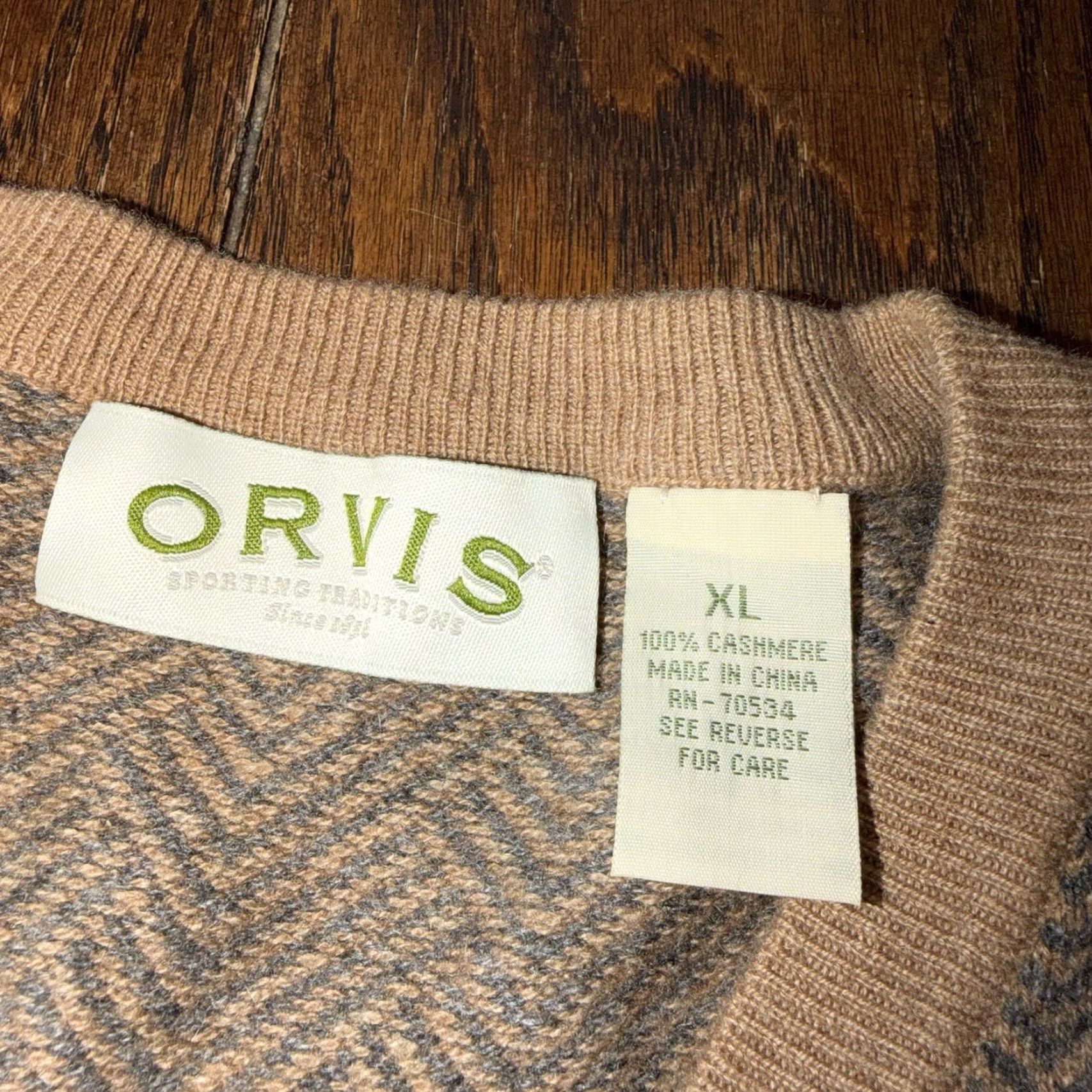 Orvis Orvis Men's 100% Cashmere V-Neck Sweater Brown Herringbone Chevron Size XL Size US XL / EU 56 / 4 - 2 Thumbnail