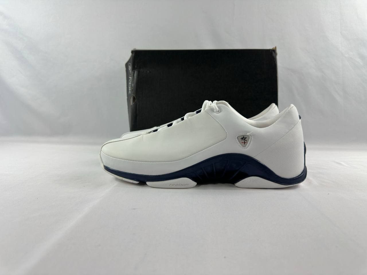 Reebok Vintage Reebok Basketball Shoes 4-95287 Low Top Y2K Size US 12 / EU 45 - 4 Thumbnail