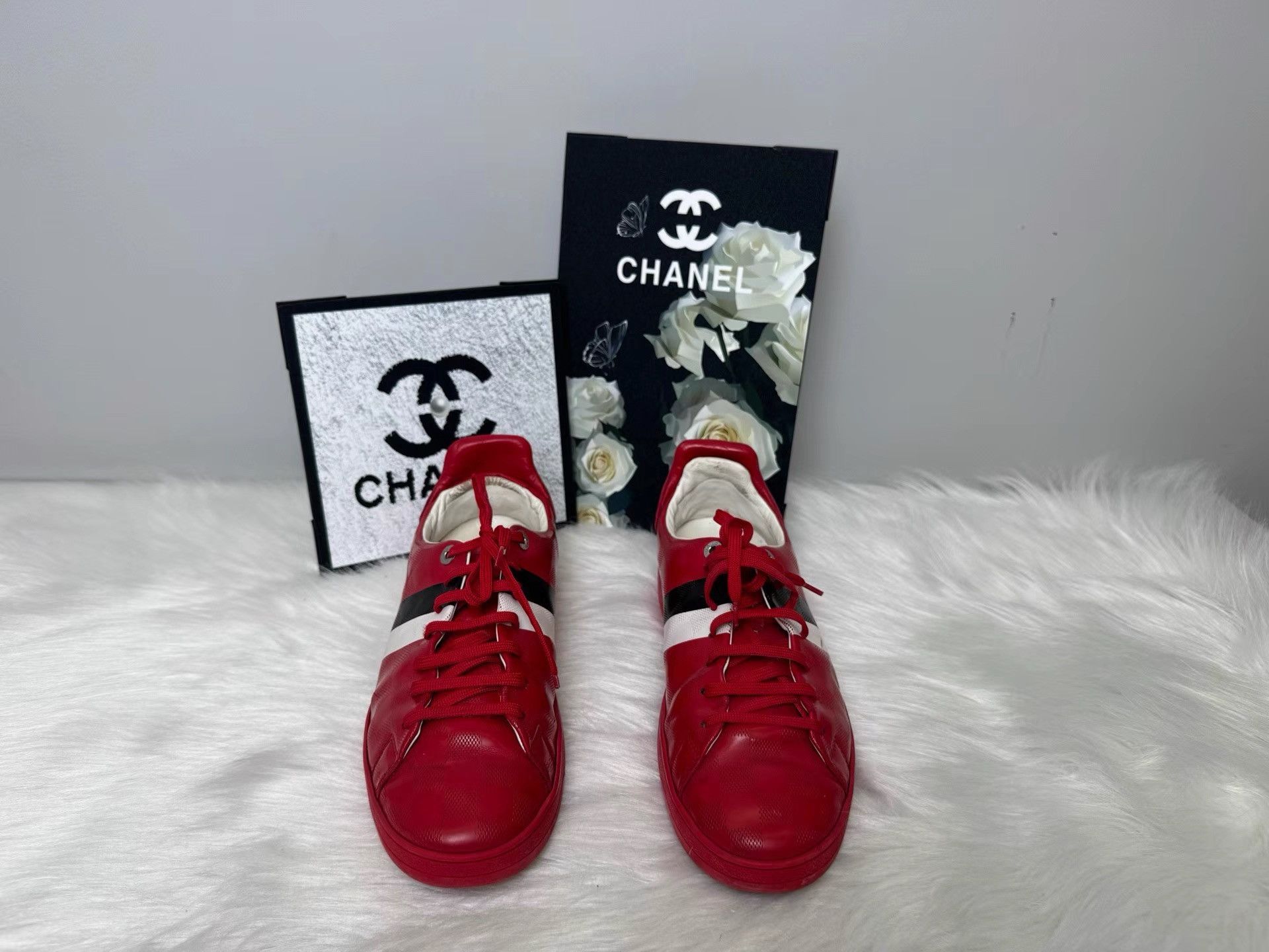Louis Vuitton Louis Vuitton Red Checkerboard Sneakers K36 Size US 9.5 / EU 42-43 - 2 Thumbnail