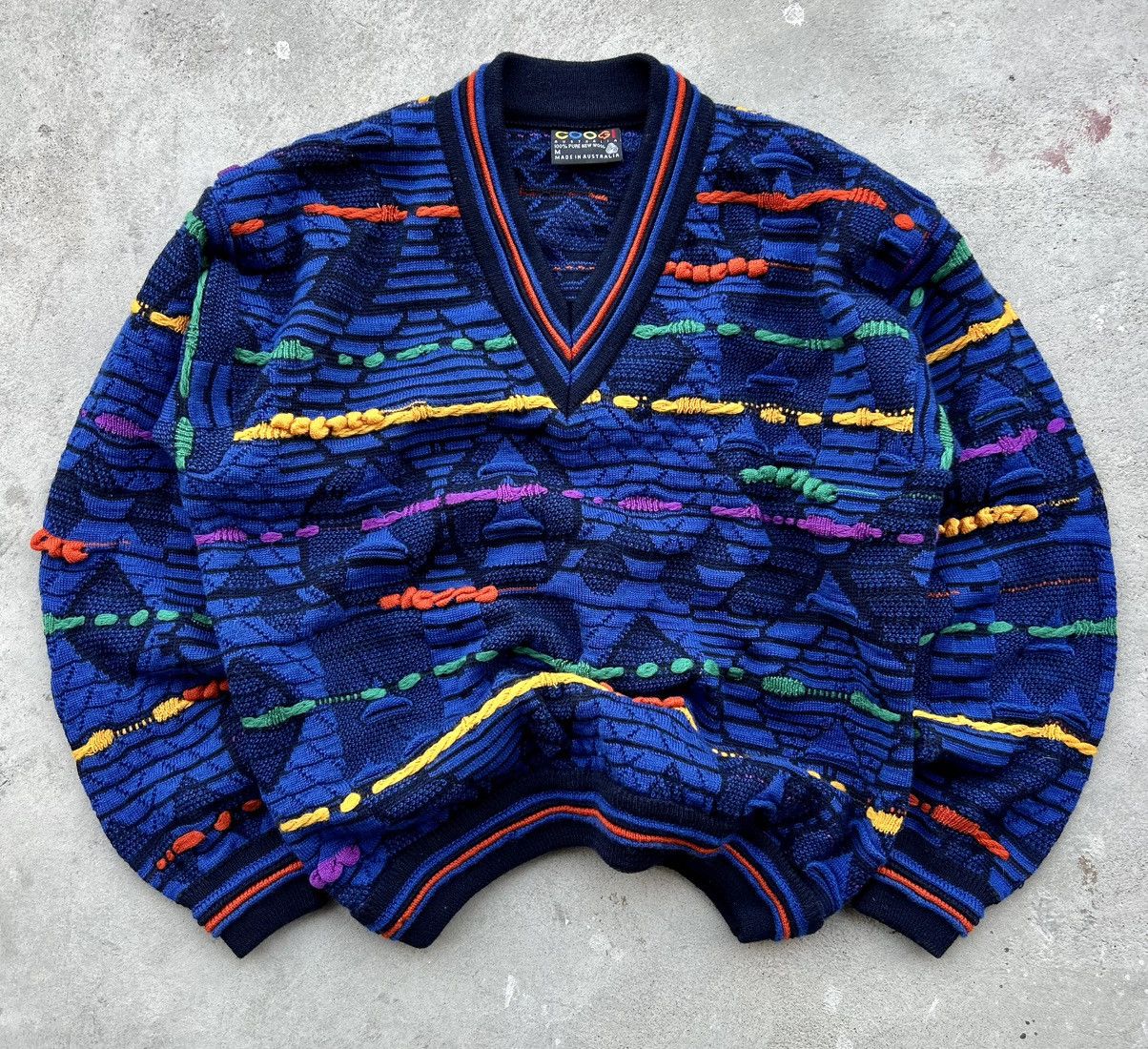 Coogi RAREST COOGI DISTRESSED V NECK CABLE KNIT Size US M / EU 48-50 / 2 - 6 Thumbnail