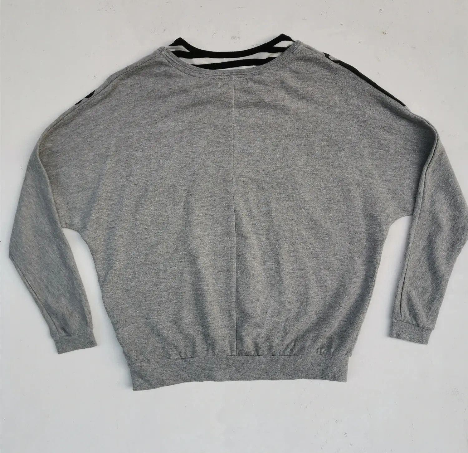 Disney × Mickey Mouse Disney Minnie Mouse Big Logo Sweatshirts Size US M / EU 48-50 / 2 - 2 Thumbnail