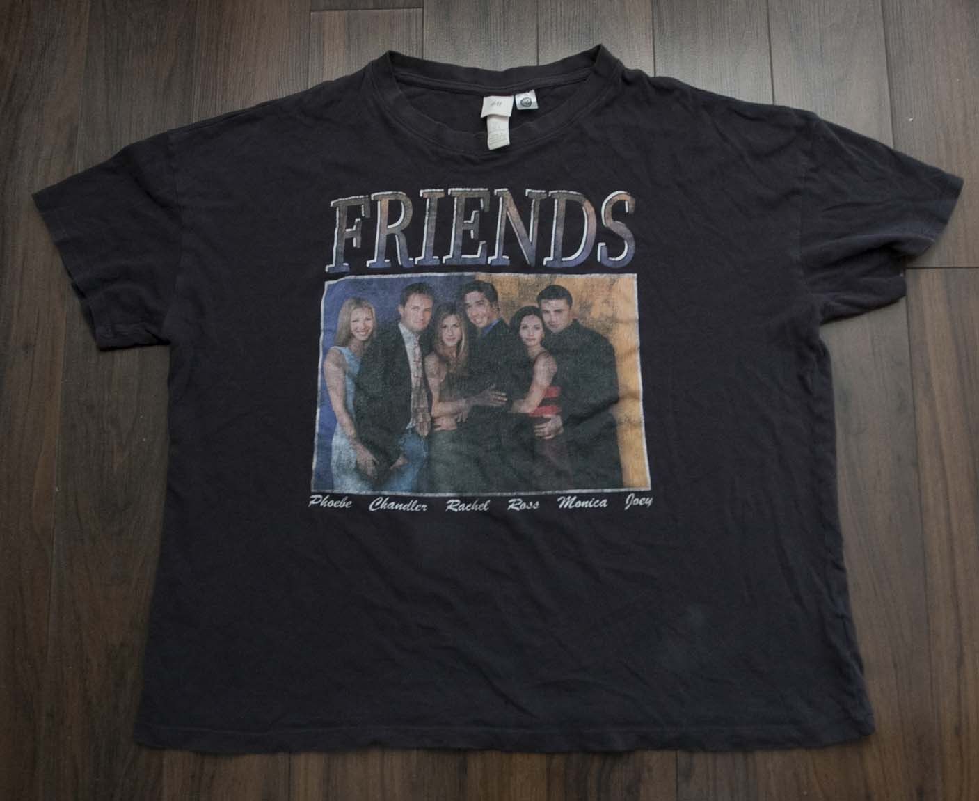 H&M Friends Tv Show H&M T Shirt Women Size L Fading Distressed Size L / US 10 / IT 46 - 1 Thumbnail