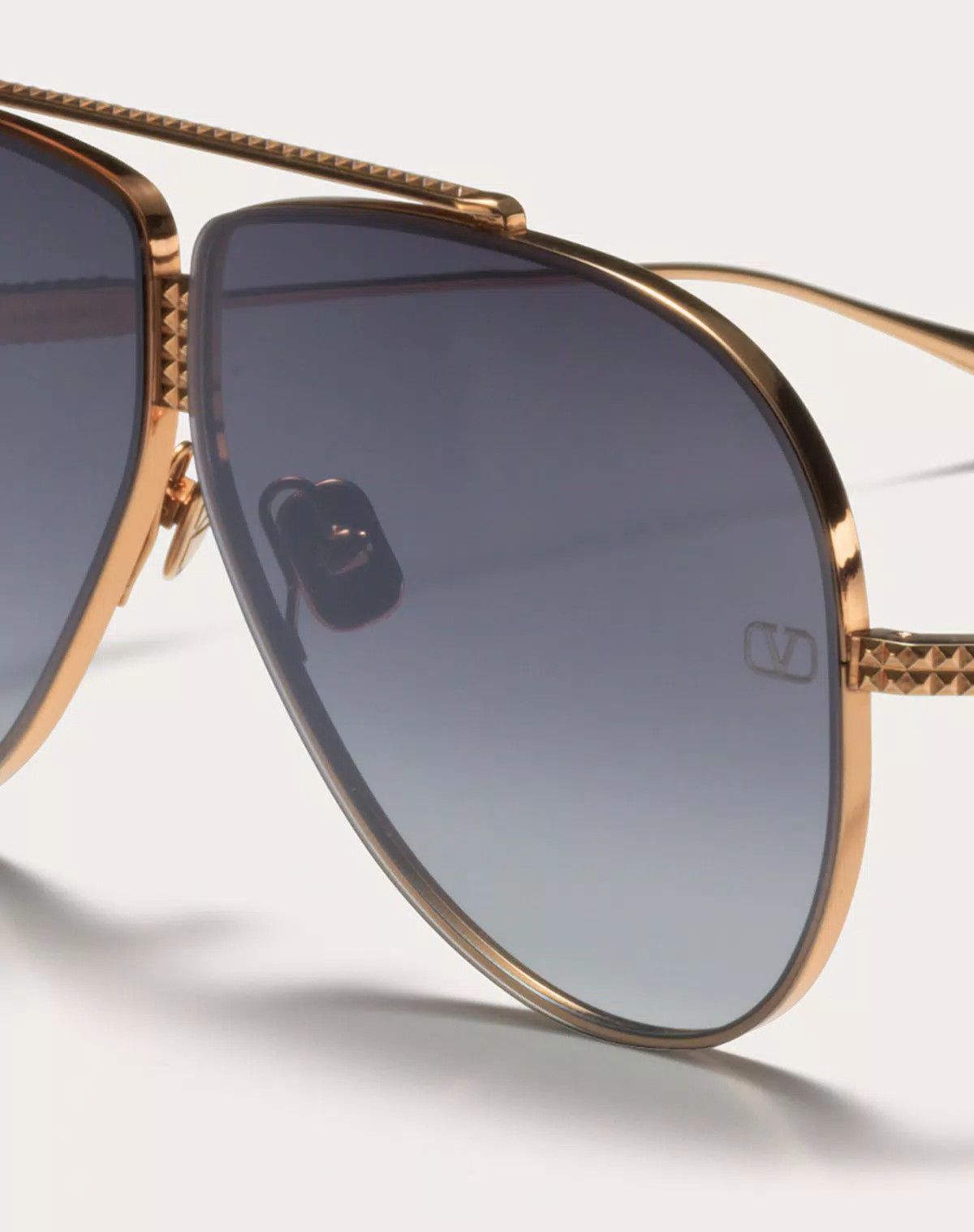 Valentino oc11z0625 Size:64/Xvi Pilot Titanium Stud Frame in Grey Size ONE SIZE - 4 Thumbnail