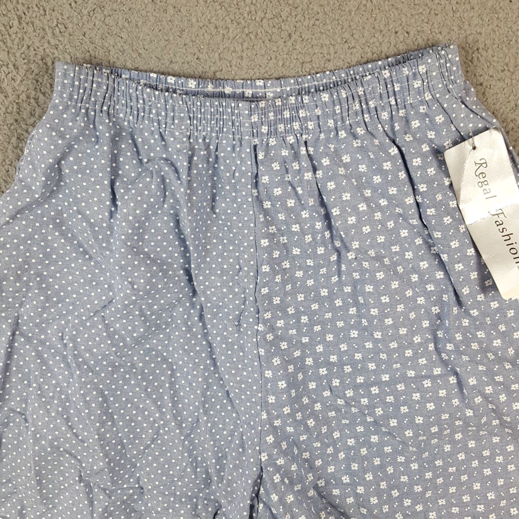 Vintage VINTAGE 80s Regal Polka Dot Flower High Waist Relaxed Paper Bag Shorts Women's XS Blue Size 26" / US 2 / IT 38 - 2 Thumbnail