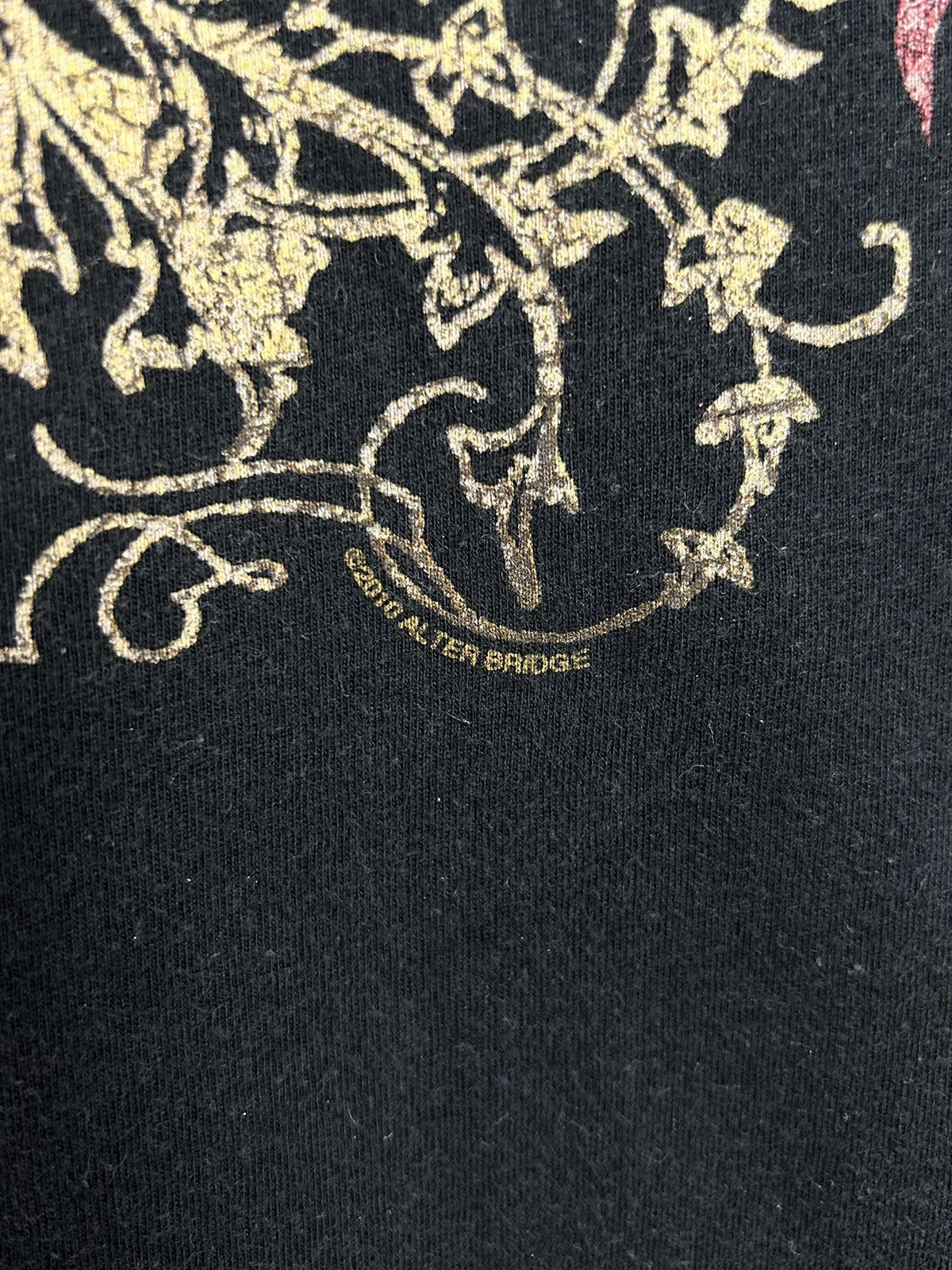 Band Tees Vintage Alter Bridge 2010 Licensed Faded T-Shirt Size US L / EU 52-54 / 3 - 6 Thumbnail