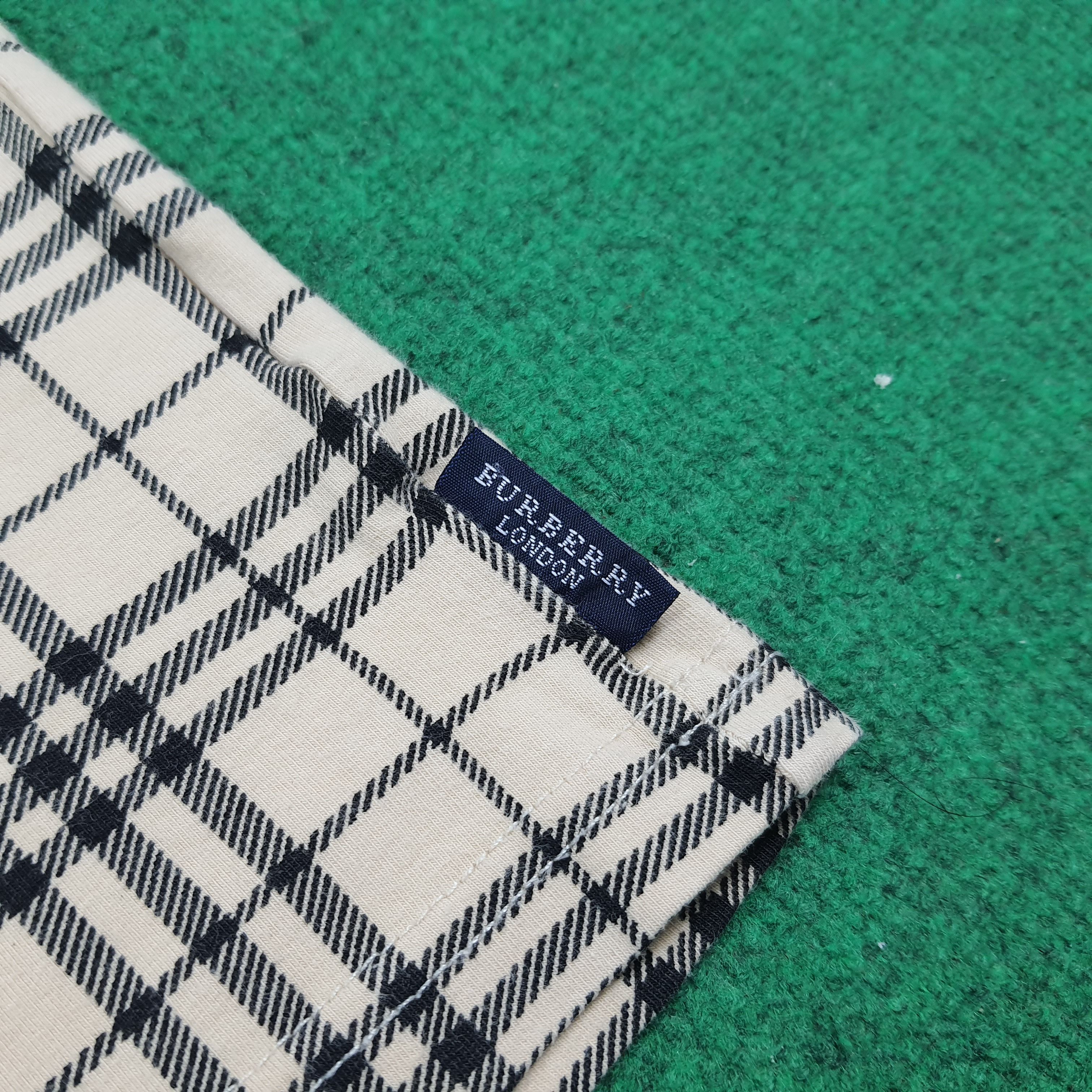 Burberry Vintage Burberry Pocket Nova Check Designer Tshirt C299N55 Size US XL / EU 56 / 4 - 4 Thumbnail