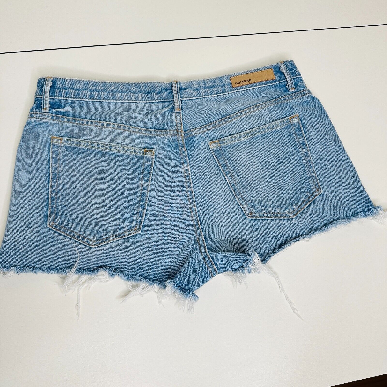 GRLFRND Grlfrnd Can't Get Enough Cindy Button Fly Raw Hem Shorts 31 Size 31" - 4 Thumbnail