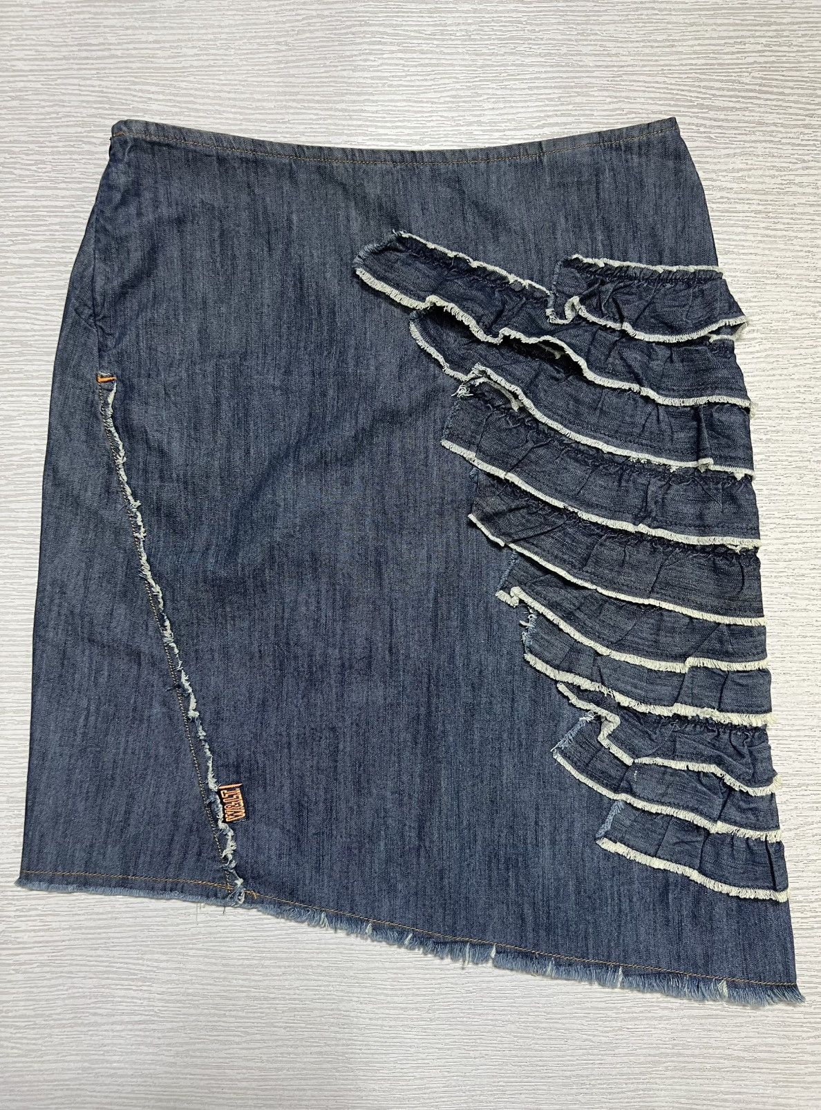 W&LT Archive W&LT - Ruffled Asymmetrical Mini Skirt Size 27" / US 4 / IT 40 - 1 Thumbnail