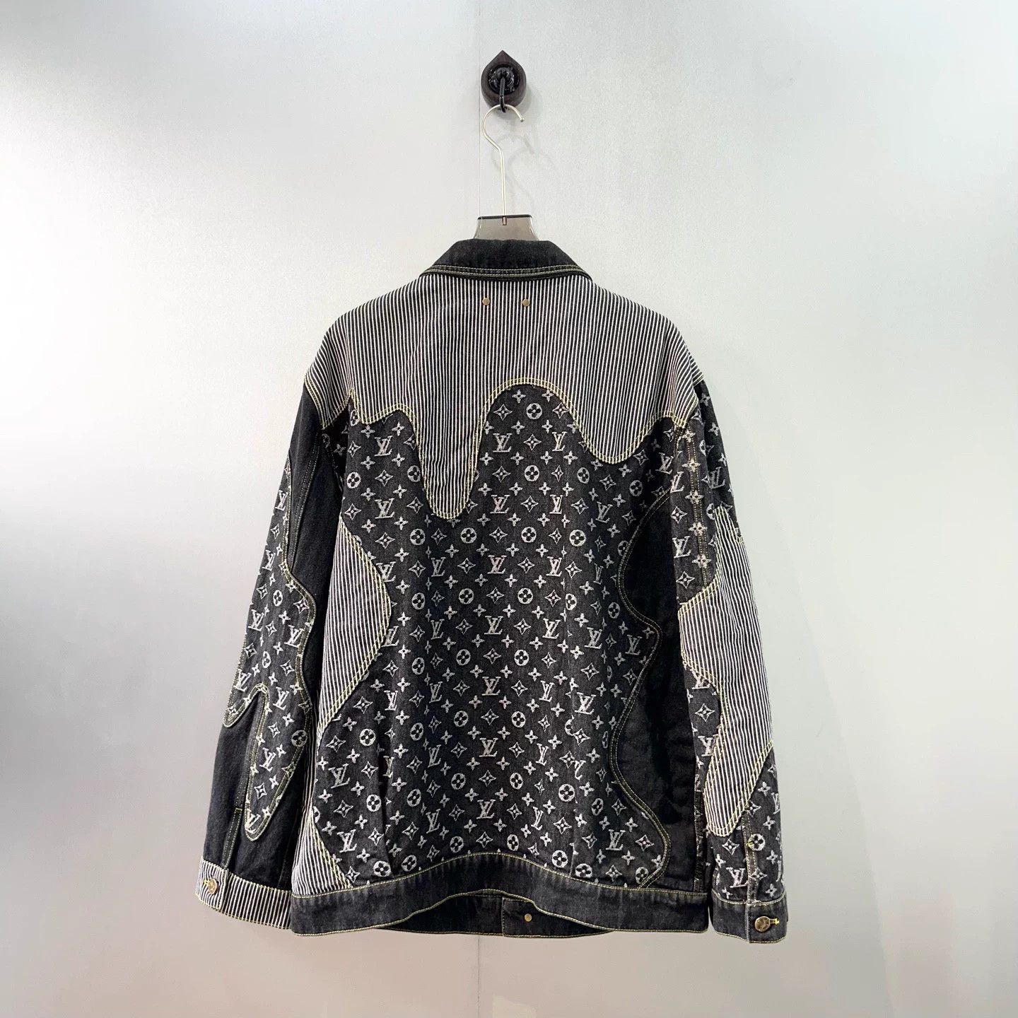 Louis Vuitton Louis Vuitton Deconstructed Monogram Denim Jacket Size US L / EU 52-54 / 3 - 3 Thumbnail